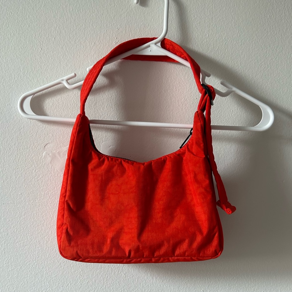 Baggu Small Shoulder Bag in Tomato
